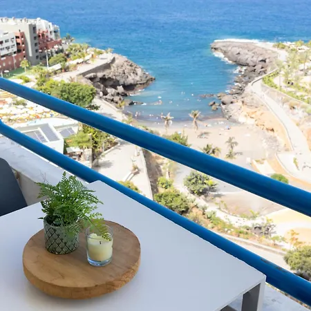 Lovely Modern With An Incredible View Apartment